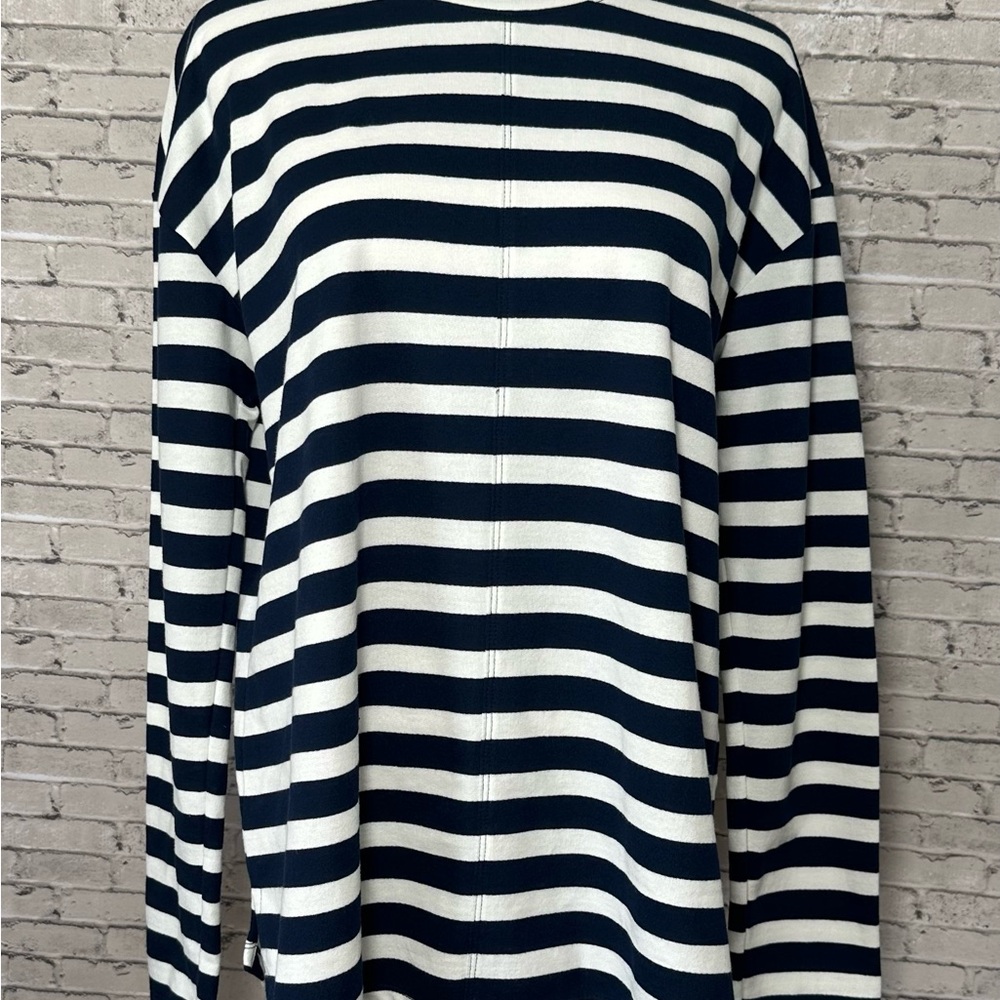 Liz Claiborne Womens Top Navy Striped Long Sleeve -size Medium